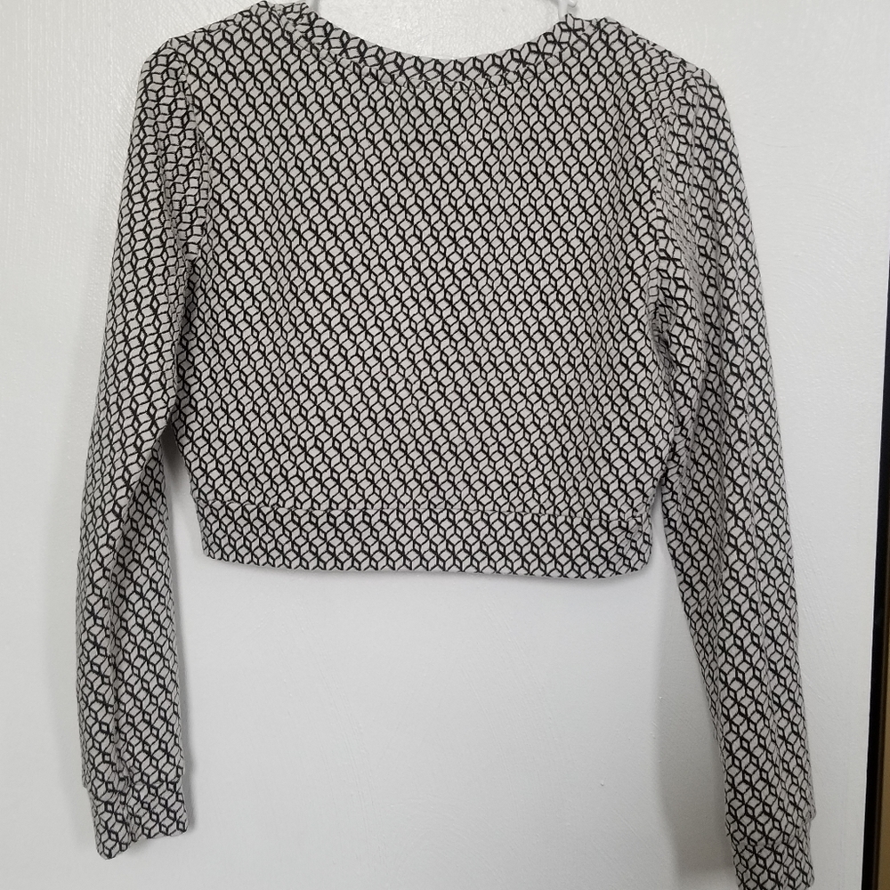 Patterned Sweater Crop Top - Picture 3 of 4